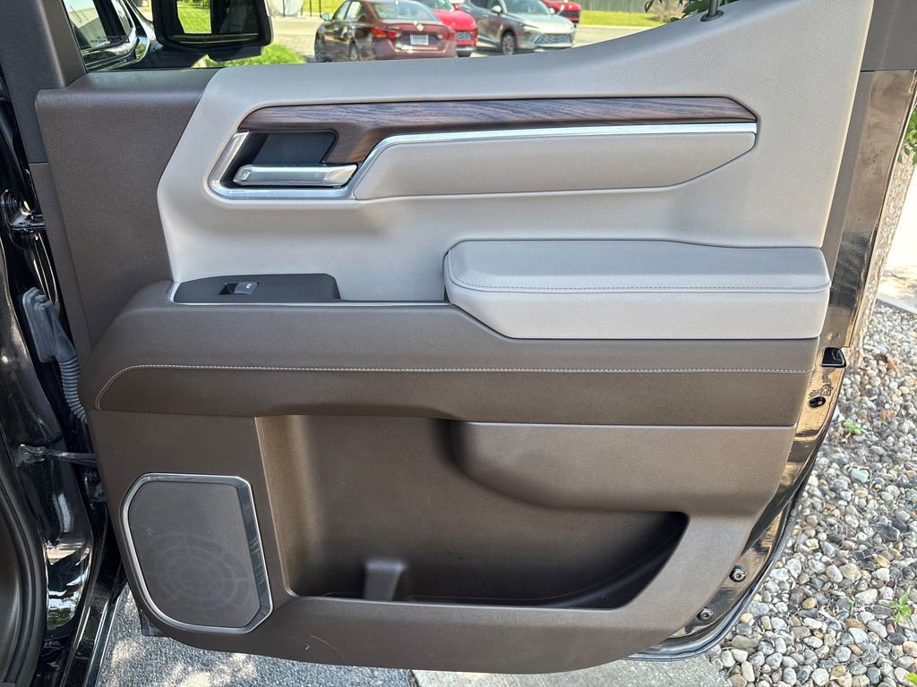 Certified 2025 GMC Sierra 1500 4x4 Crew Cab SLT image 36