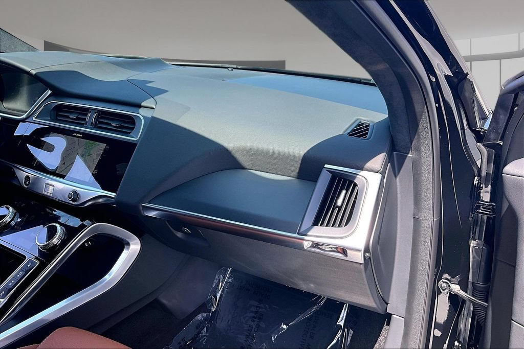 Certified 2024 Jaguar I-PACE R-Dynamic HSE AWD/4WD image 24