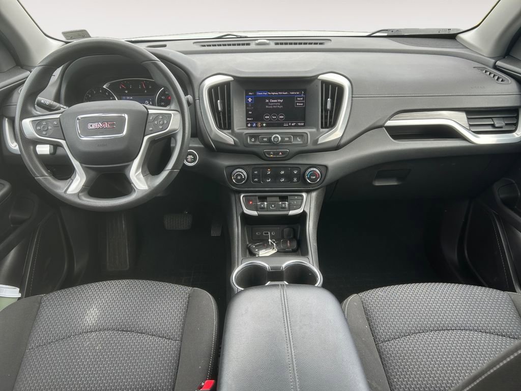 Used 2023 GMC Terrain SLE w/ LPO, Floor Liner Package FWD image 10