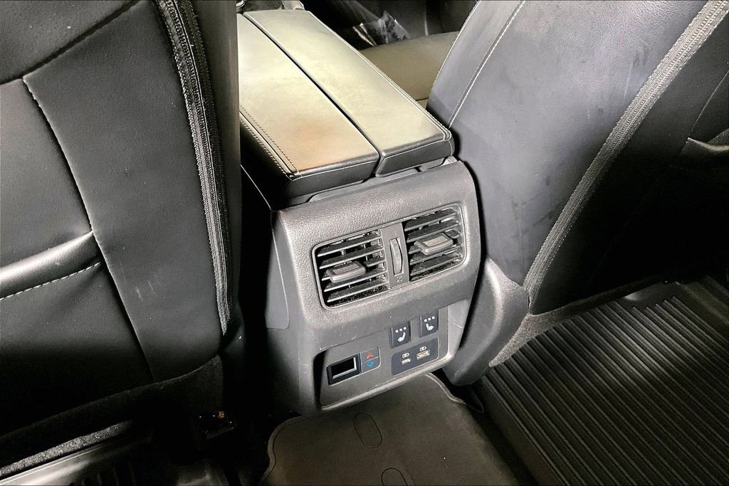 Used 2022 Nissan Rogue Platinum w/ Head-Up Display Package image 35