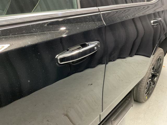 New 2026 Chevrolet Tahoe Premier w/ Sun And Tow Package image 4