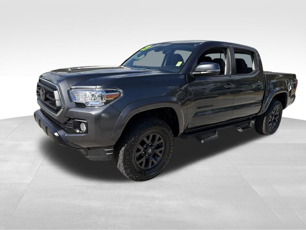 Used 2023 Toyota Tacoma SR5 w/ Technology Package AWD/4WD video 3