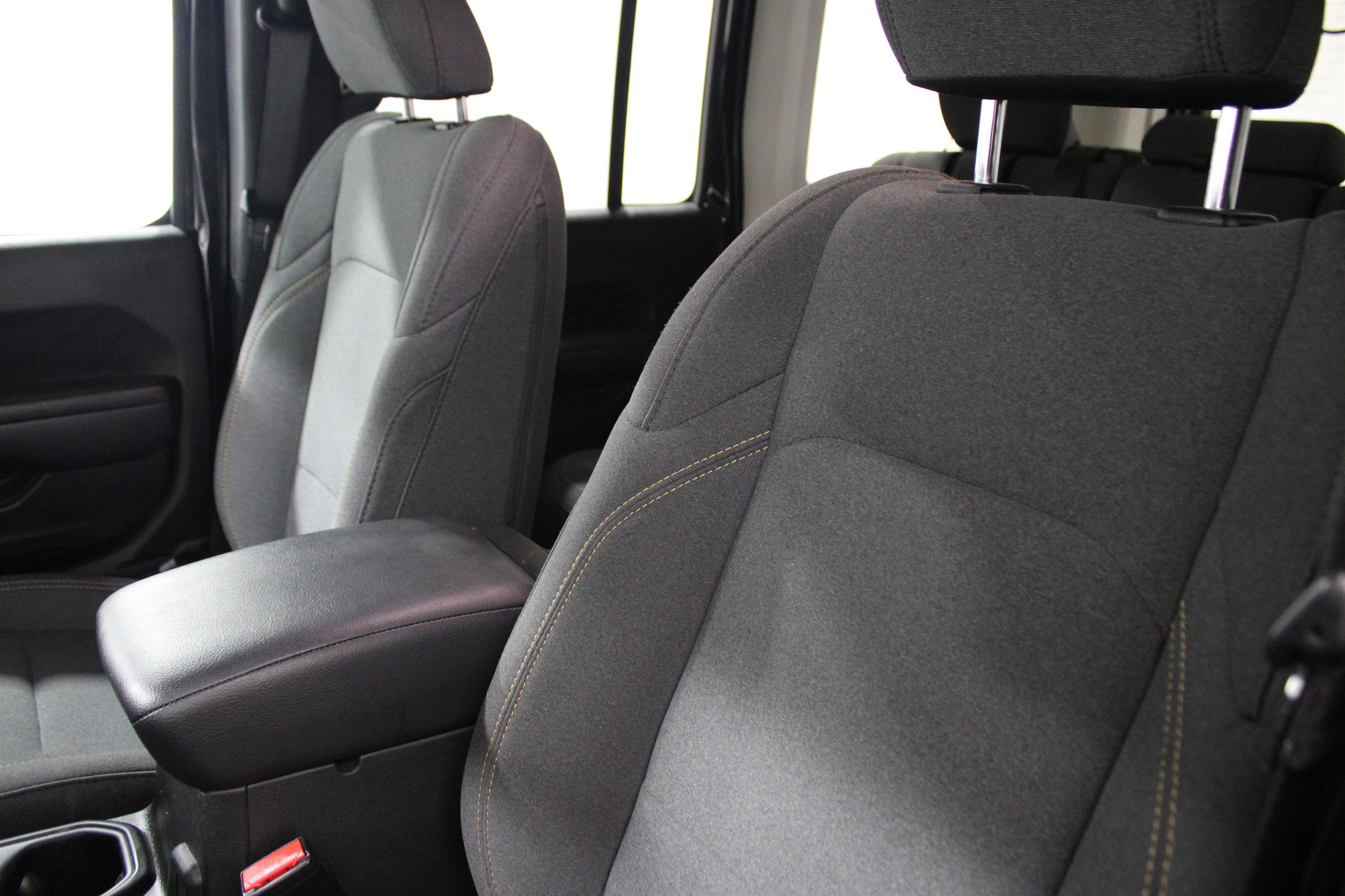 Used 2024 Jeep Wrangler Unlimited image 6