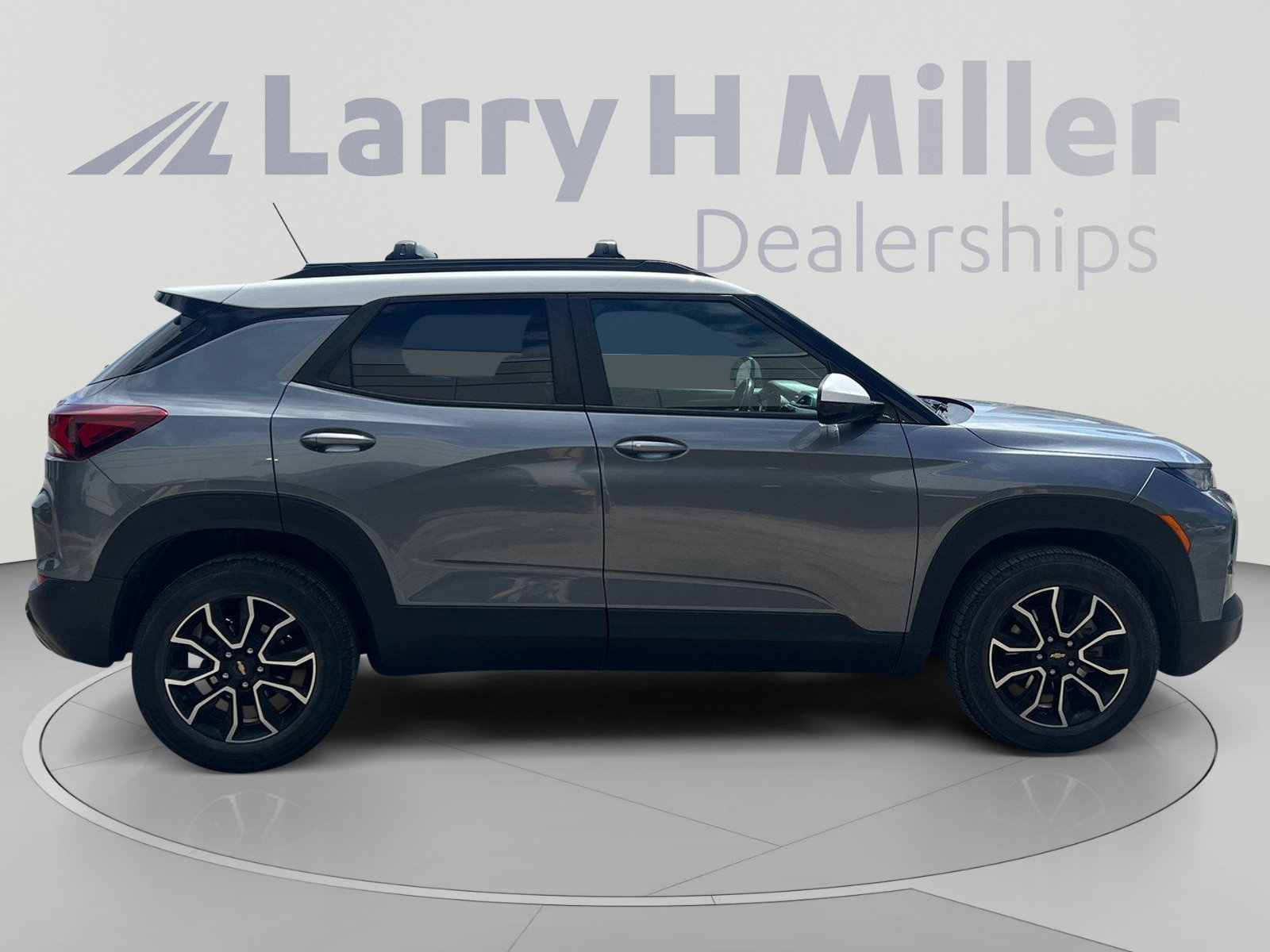 Used 2021 Chevrolet TrailBlazer ACTIV w/ Technology Package AWD/4WD image 6