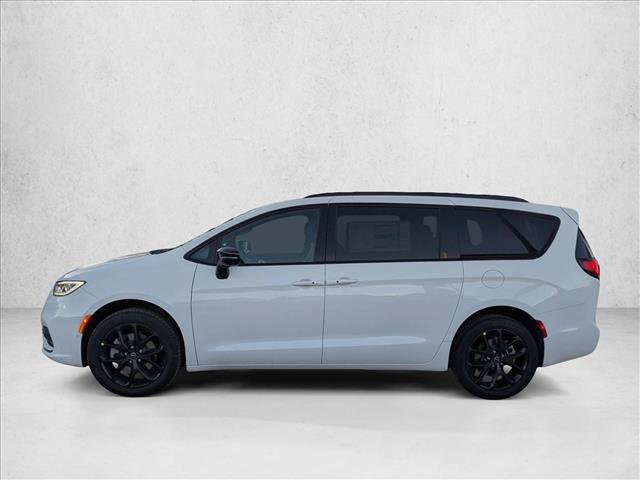 New 2026 Chrysler Pacifica Limited w/ S Appearance Package AWD/4WD image 5