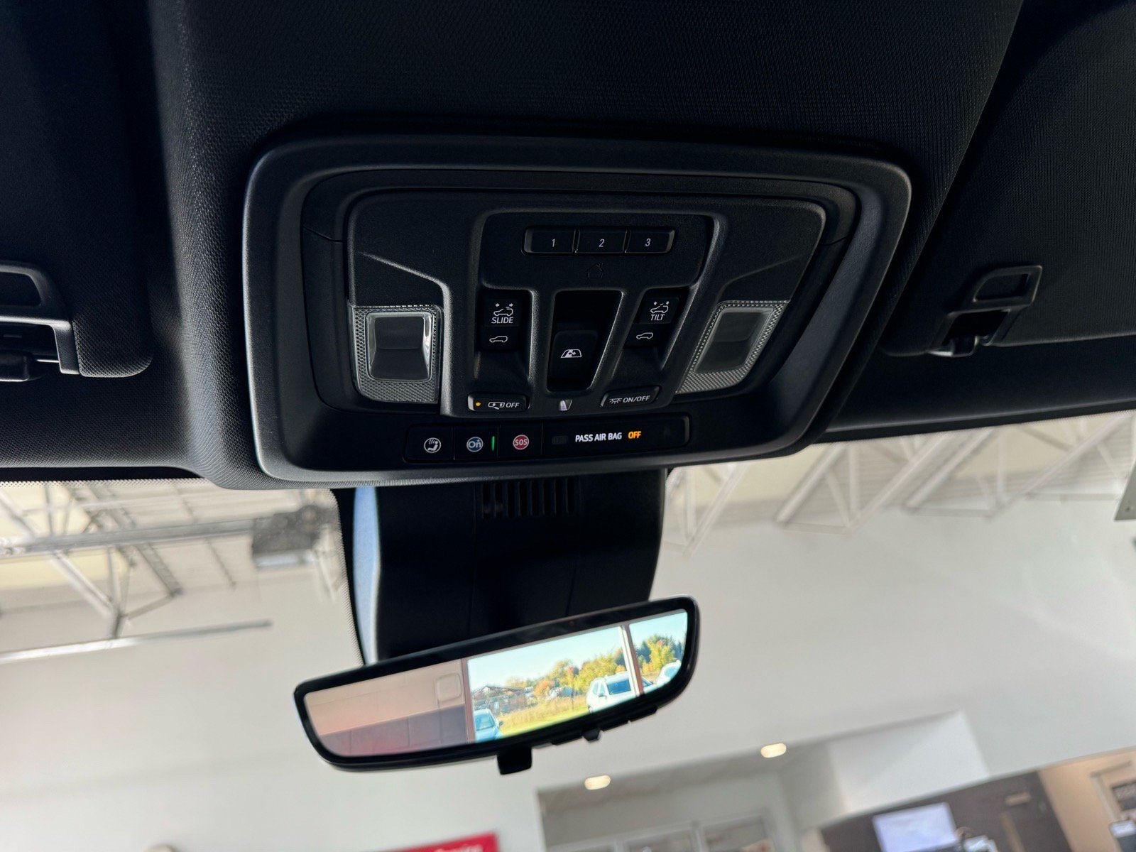 New 2026 GMC Sierra 2500 AT4 w/ AT4 Premium Plus Package AWD/4WD image 24