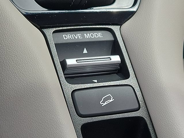 Used 2025 Honda HR-V LX image 24