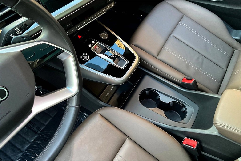 Used 2024 Audi Q4 e-tron Premium Plus image 18