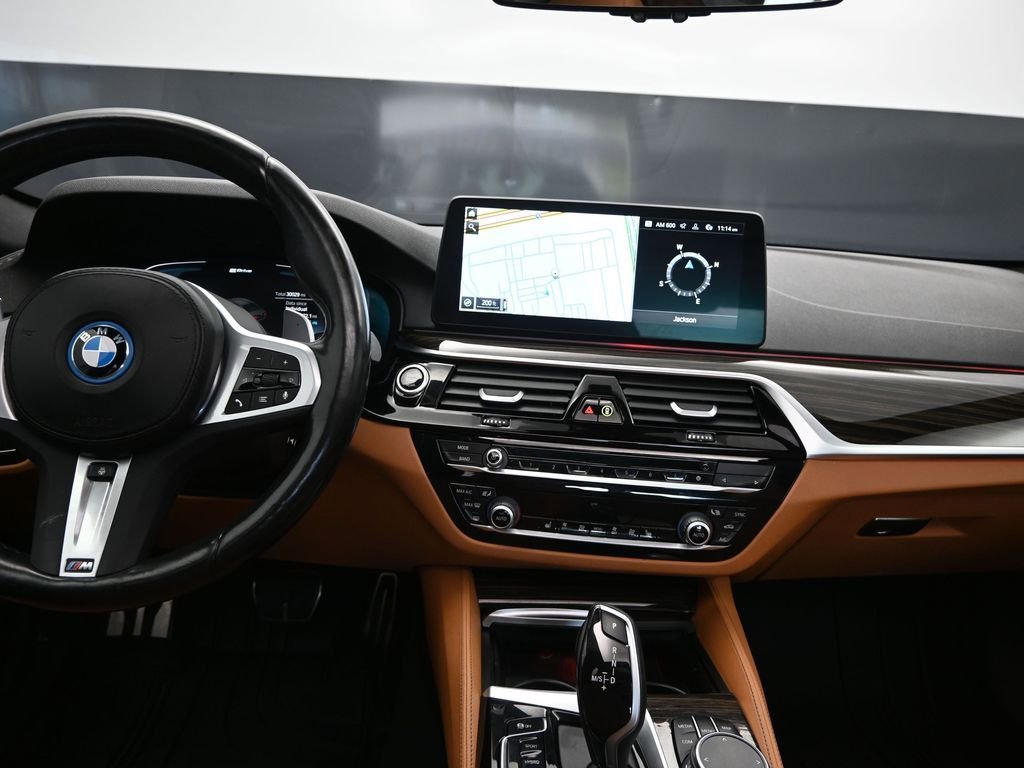 Certified 2023 BMW 530e w/ M Sport Package image 19