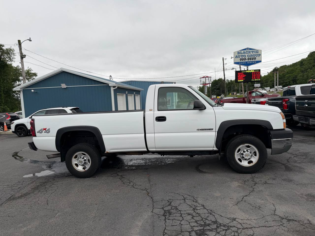 Used 2005 Chevrolet Silverado 2500 W/T AWD/4WD image 4