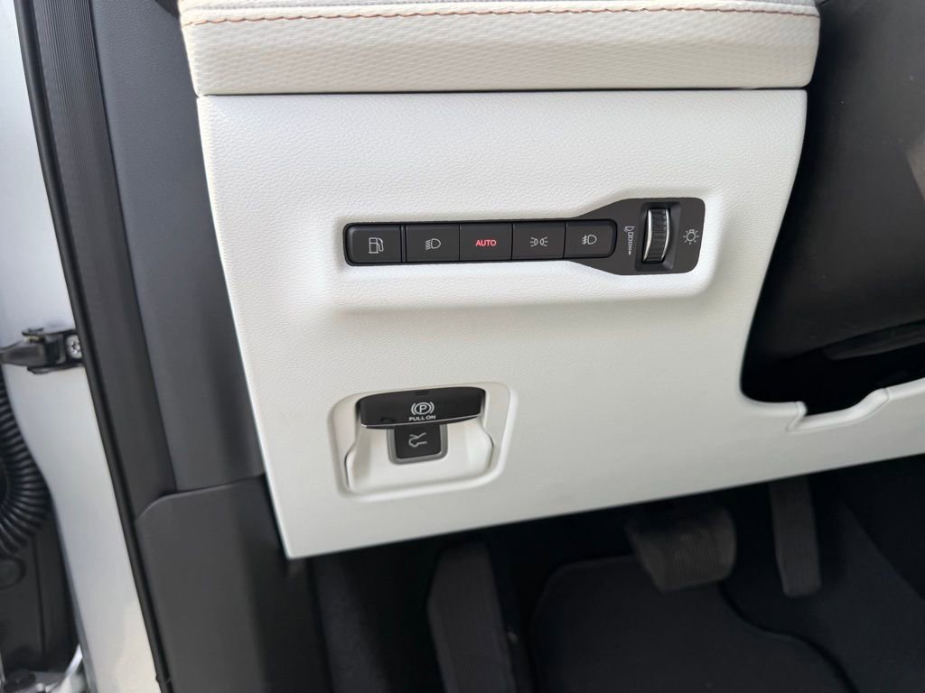 New 2026 Jeep Cherokee Limited image 17