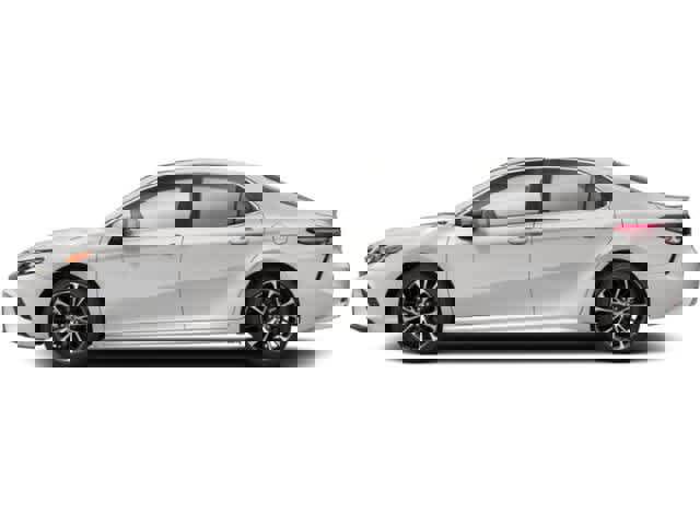 Used 2019 Toyota Camry SE FWD image 3