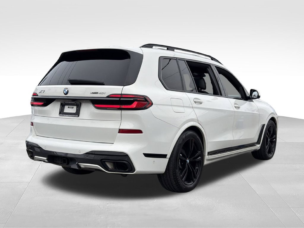 Used 2024 BMW X7 xDrive40i w/ Executive Package AWD/4WD image 10