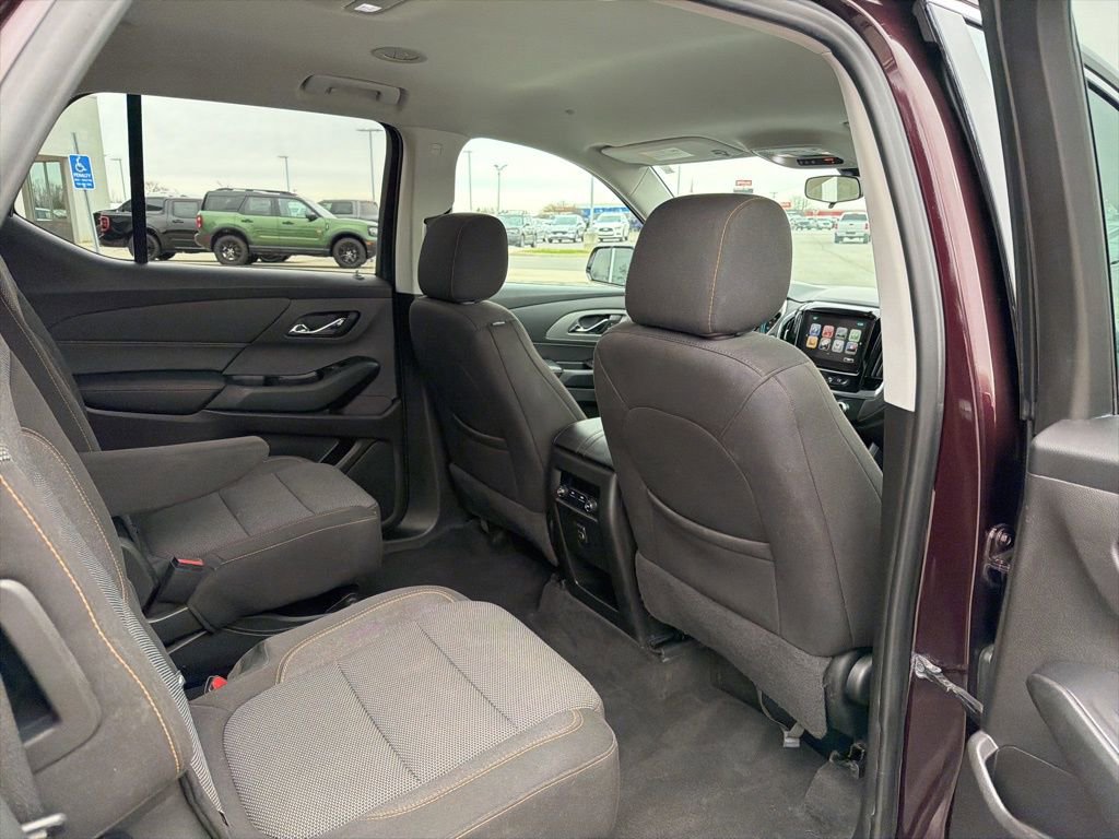 Used 2018 Chevrolet Traverse LT image 19