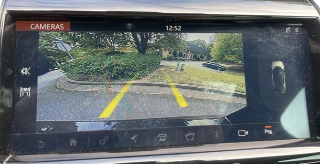 Used 2020 Land Rover Discovery Sport SE R-Dynamic image 25