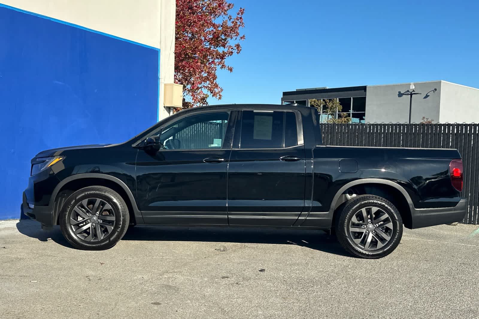 Used 2023 Honda Ridgeline Sport image 6