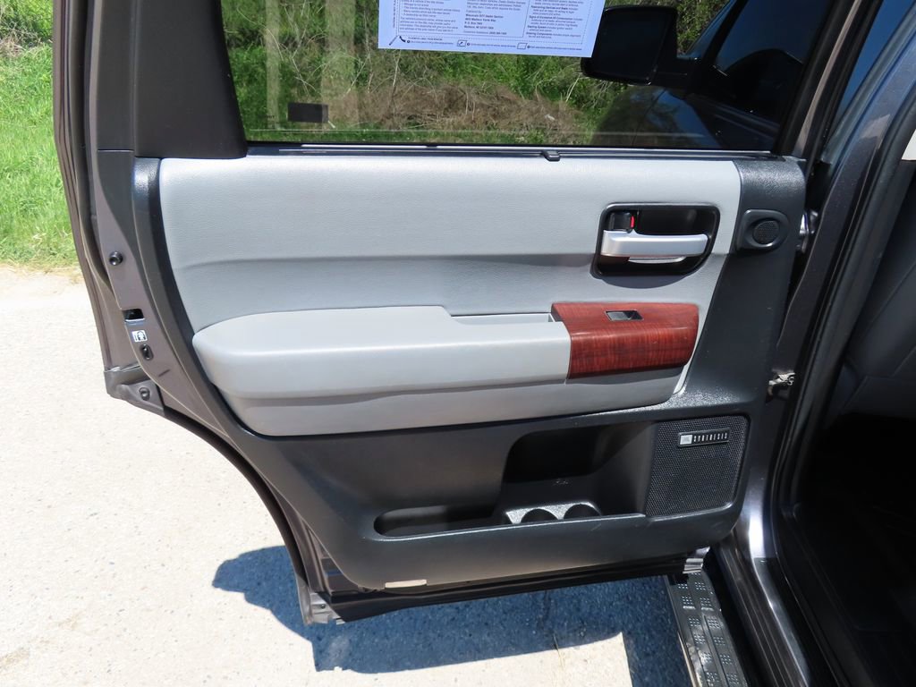 Used 2013 Toyota Sequoia Platinum AWD/4WD image 36