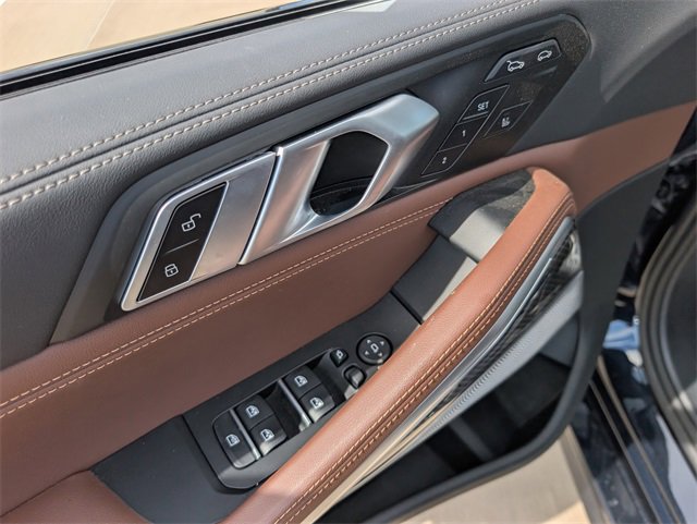 Used 2025 BMW X6 M60i w/ Executive Package image 18
