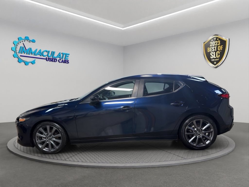Used 2022 MAZDA MAZDA3 s FWD image 2