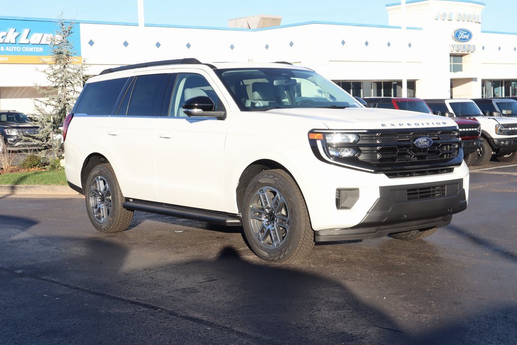 New 2025 Ford Expedition Active image 1