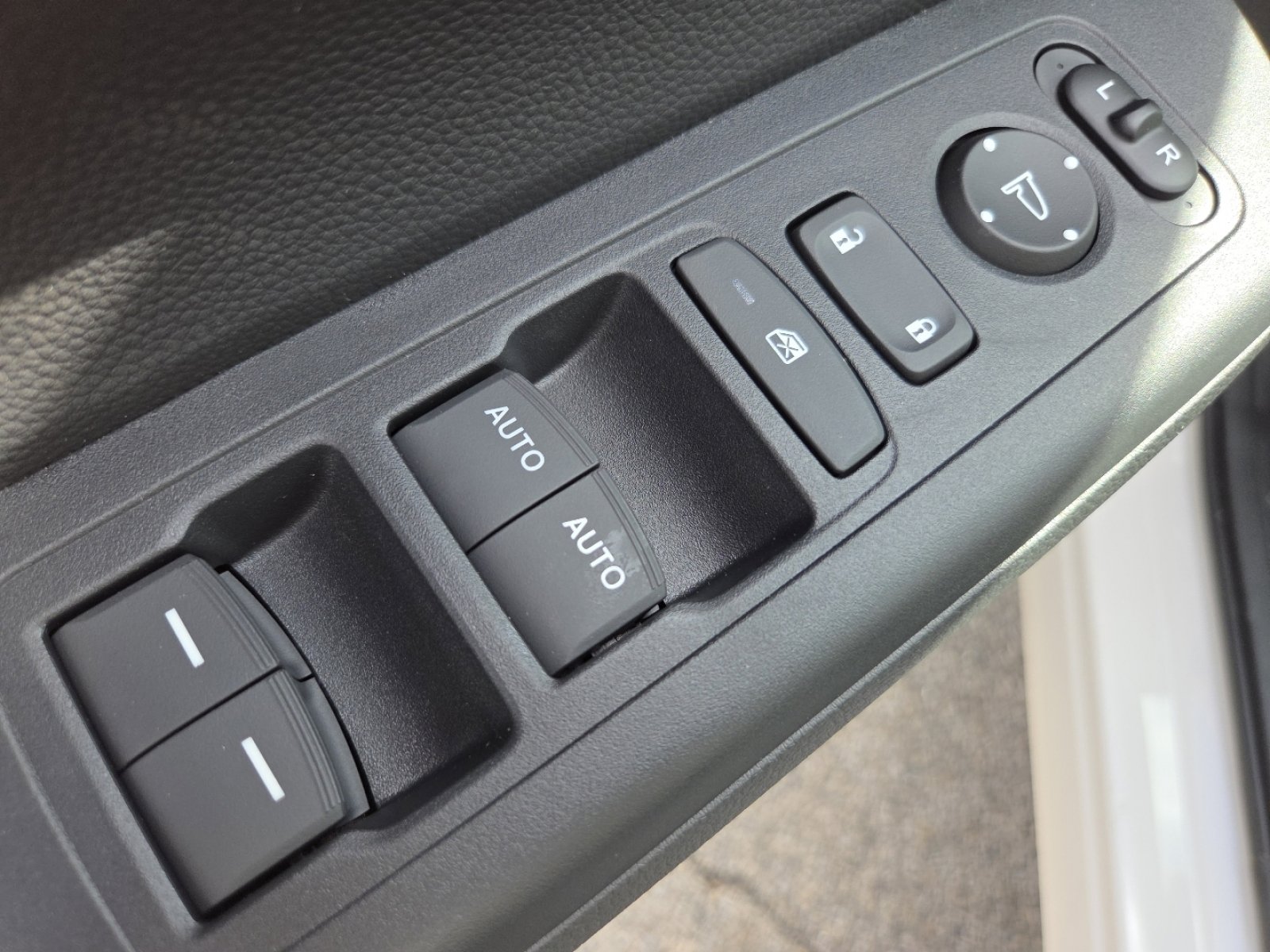 New 2026 Honda CR-V EX image 25