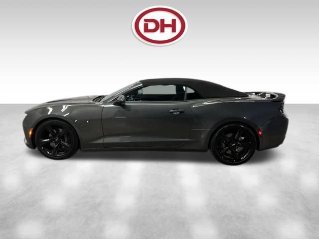 Used 2017 Chevrolet Camaro SS RWD image 8