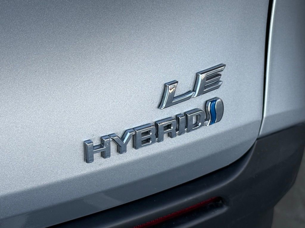 Used 2024 Toyota Sienna LE image 12