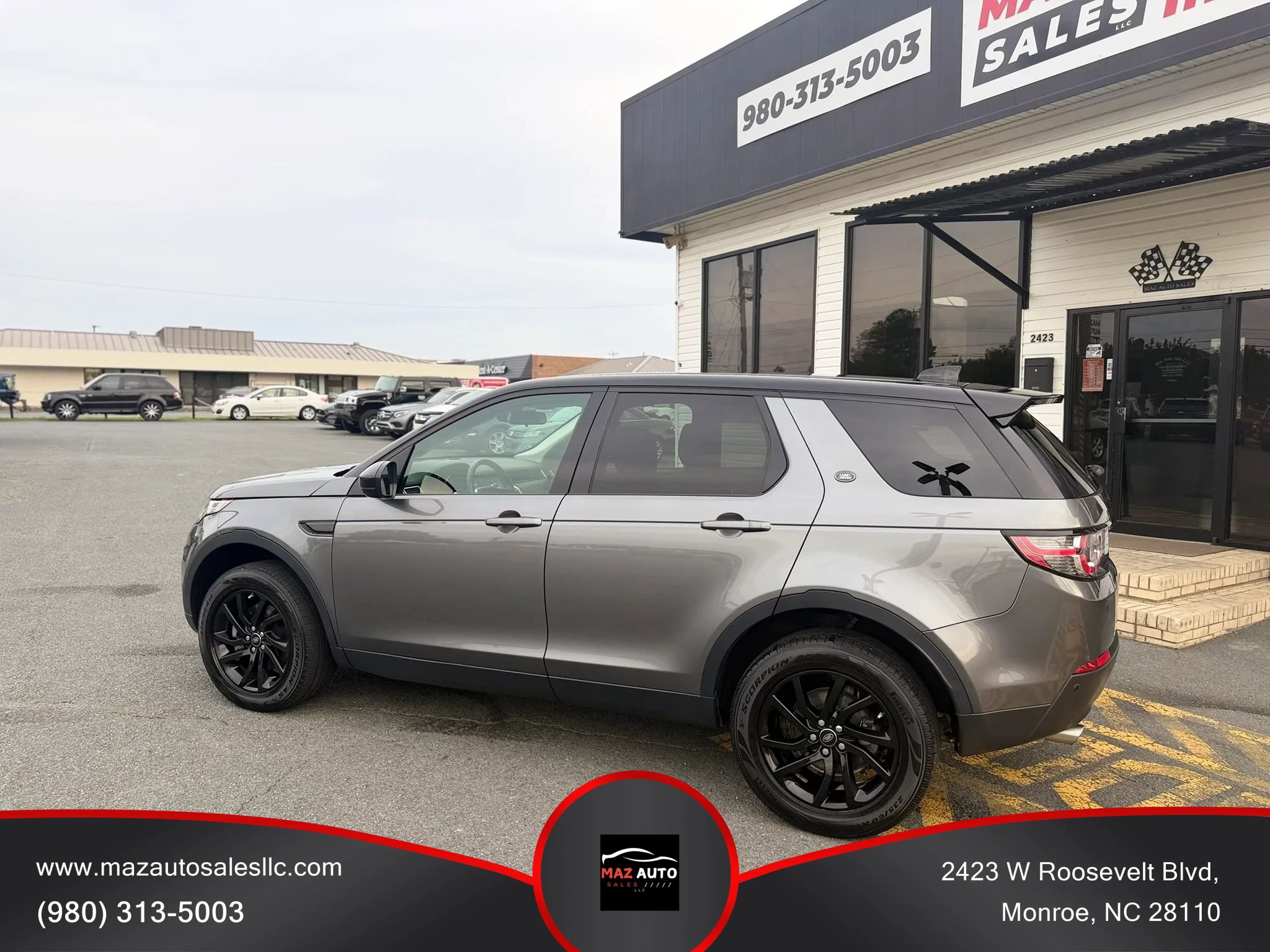 Used 2018 Land Rover Discovery Sport SE AWD/4WD image 6