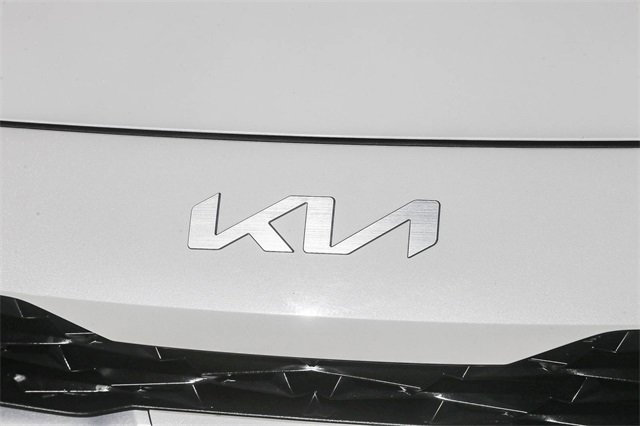 Used 2024 Kia Forte LXS image 7