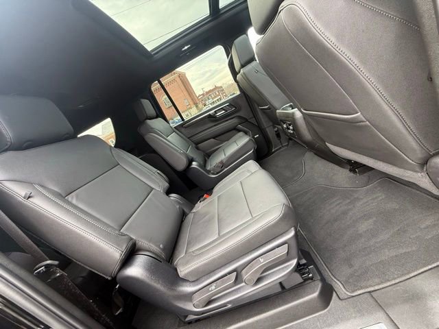 Used 2025 Chevrolet Suburban Z71 w/ Comfort Package image 19