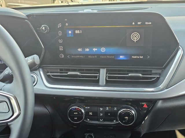 Used 2025 Chevrolet Trax ACTIV w/ Sunroof Package image 37