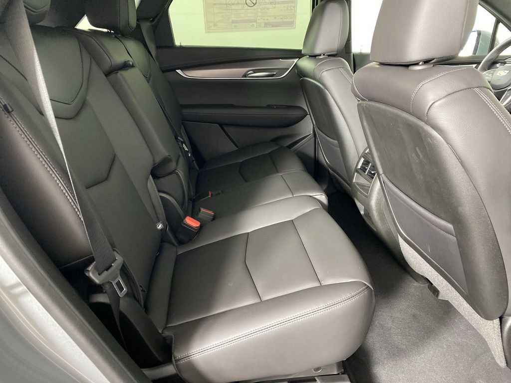 New 2025 Cadillac XT5 Luxury image 27