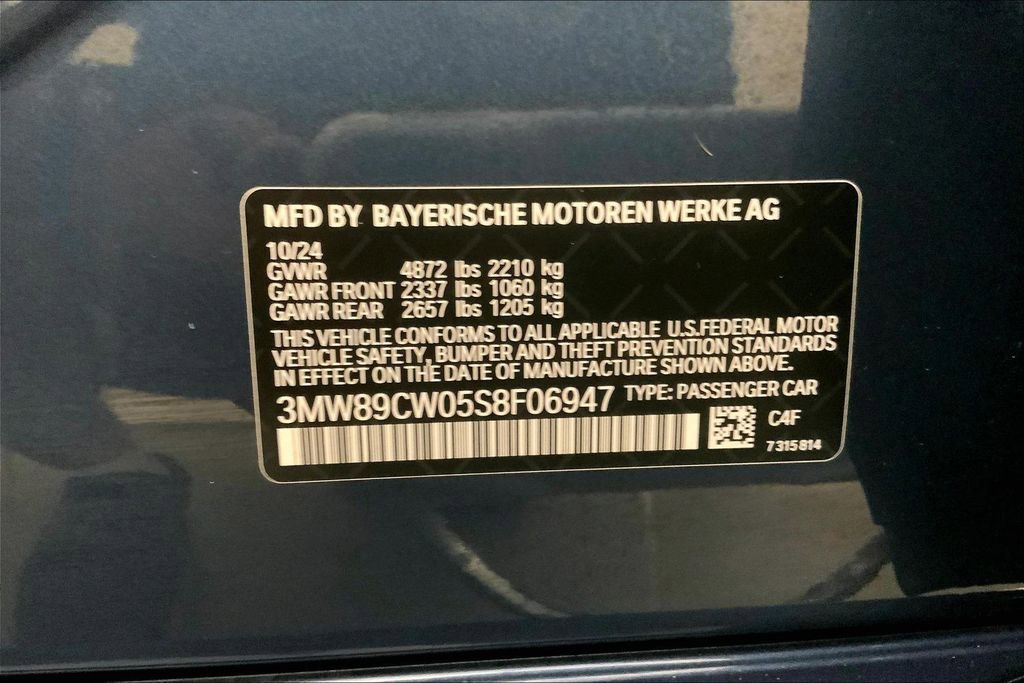 Certified 2025 BMW 330i xDrive Sedan w/ Premium Package AWD/4WD image 32