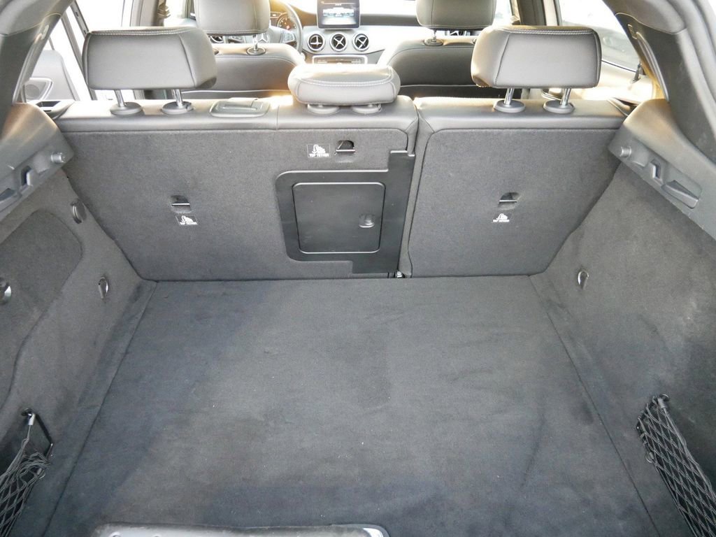 Used 2020 Mercedes-Benz GLA 250 4MATIC image 12