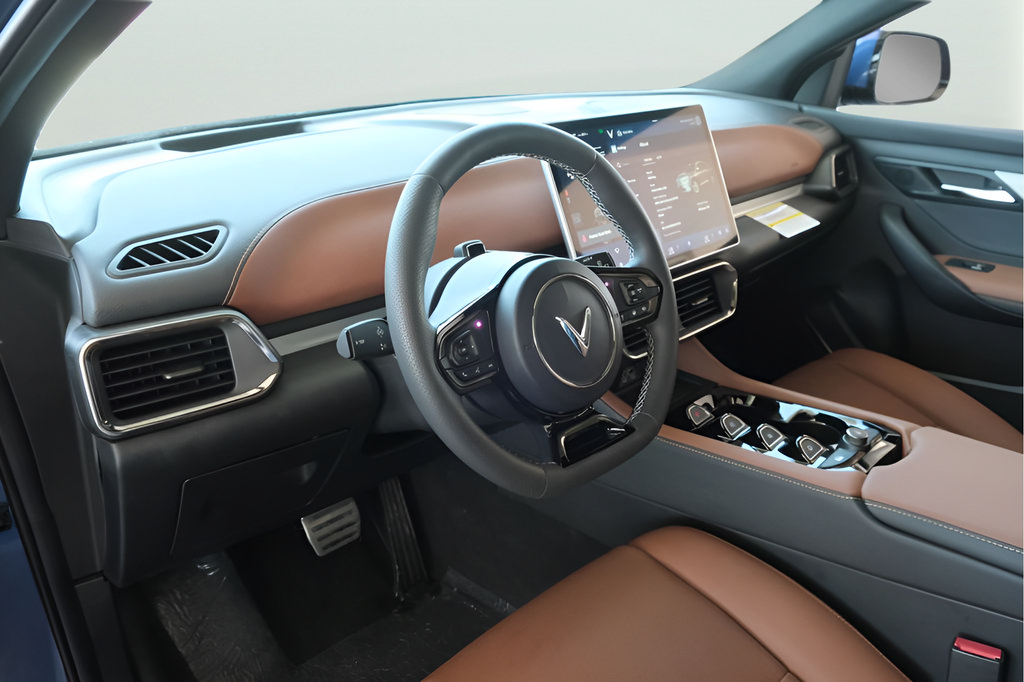 New 2025 VinFast VF 8 Plus AWD/4WD image 7