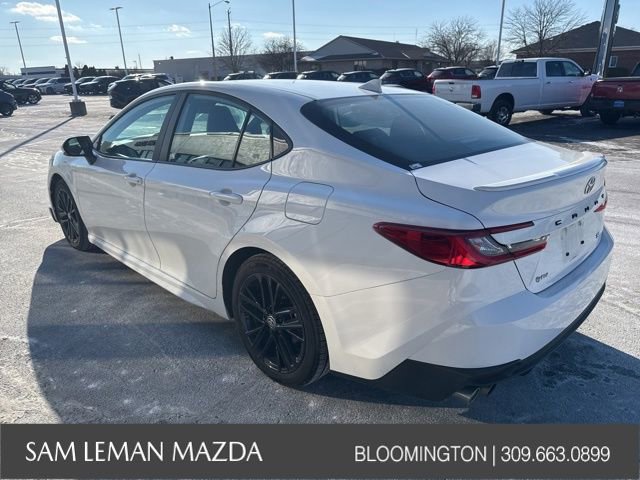 Used 2025 Toyota Camry SE image 9