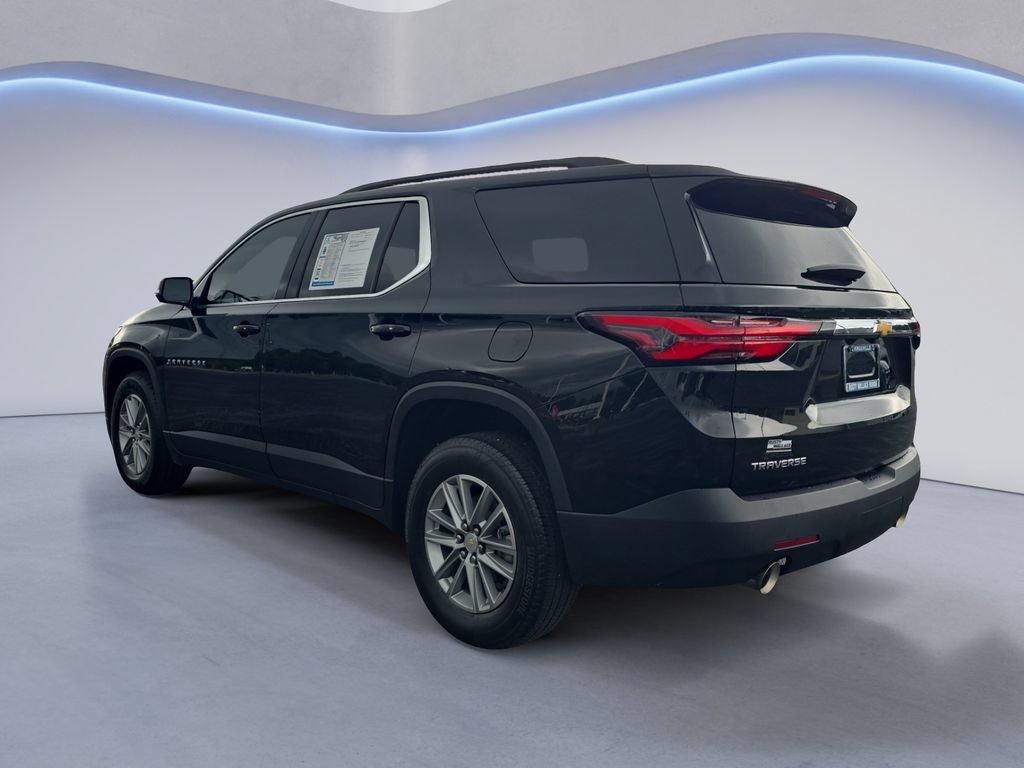Used 2023 Chevrolet Traverse LT FWD image 3