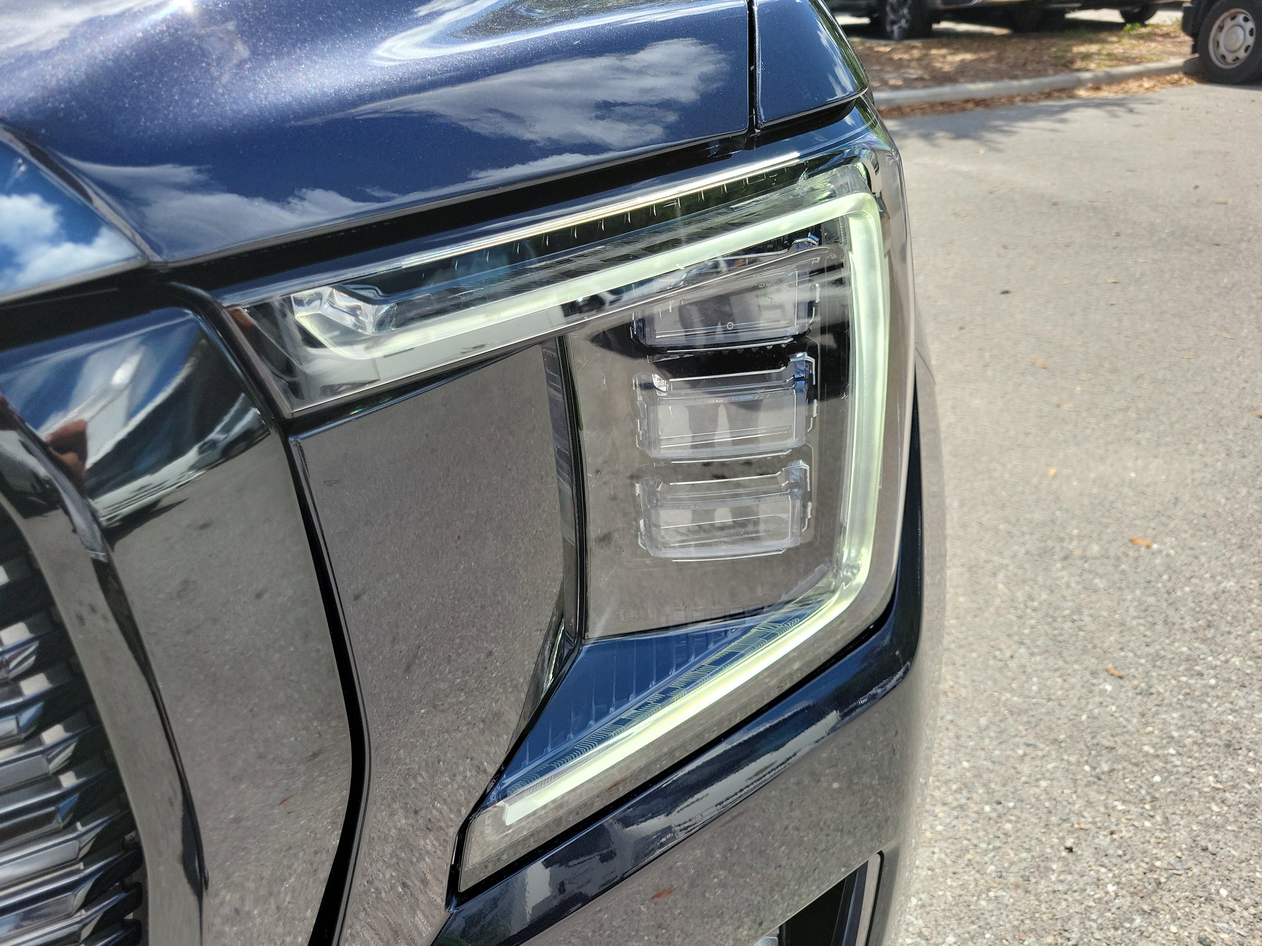 Certified 2023 GMC Yukon Denali Ultimate AWD/4WD image 9