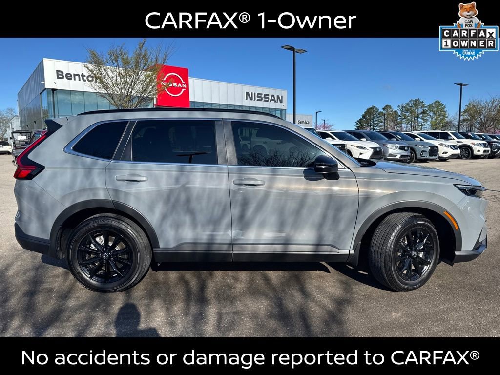 Used 2025 Honda CR-V Sport image 3