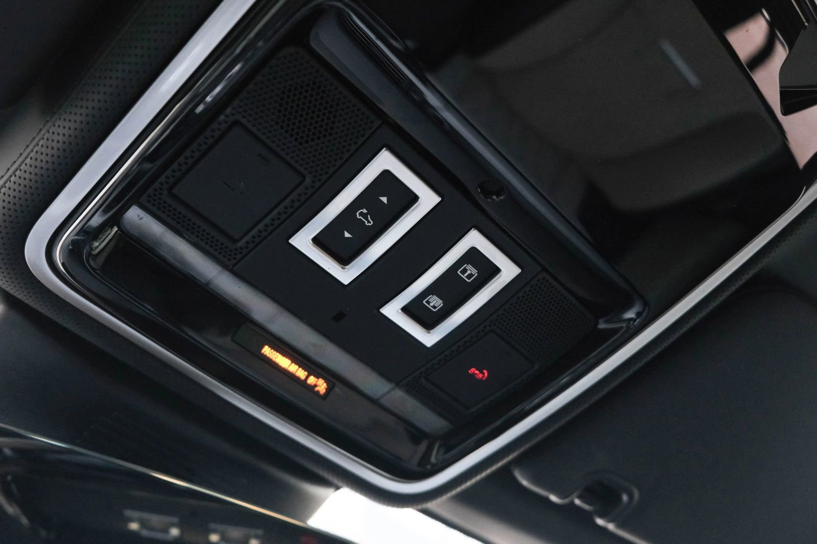 Used 2020 Land Rover Range Rover SV Autobiography Dynamic image 51