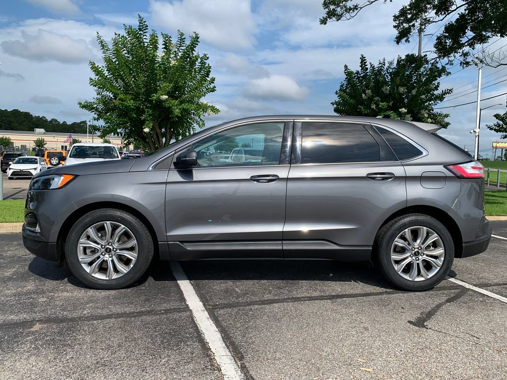 Used 2024 Ford Edge Titanium AWD/4WD image 5