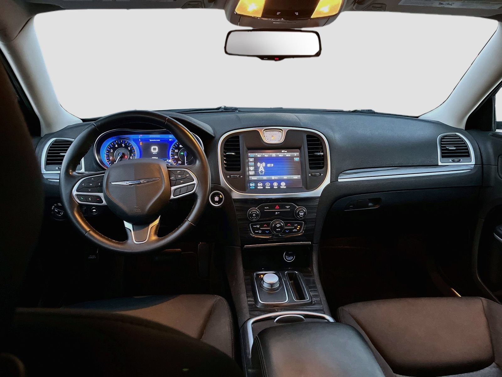 Used 2021 Chrysler 300 Touring w/ Sport Appearance Package RWD image 21