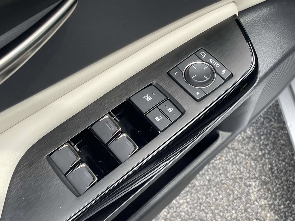 Used 2025 Lexus ES 350 w/ Premium Package FWD image 12