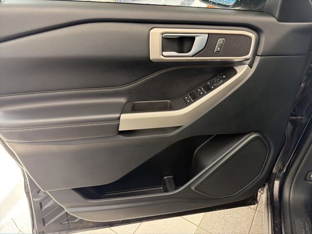 Used 2024 Ford Explorer XLT w/ Equipment Group 202A image 18
