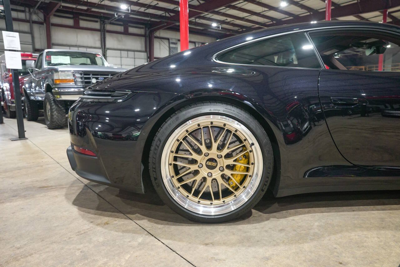 Used 2025 Porsche 911 GTS image 9