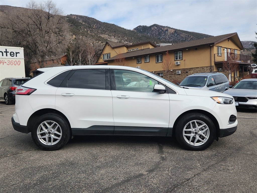 Used 2024 Ford Edge SEL w/ Convenience Package image 2
