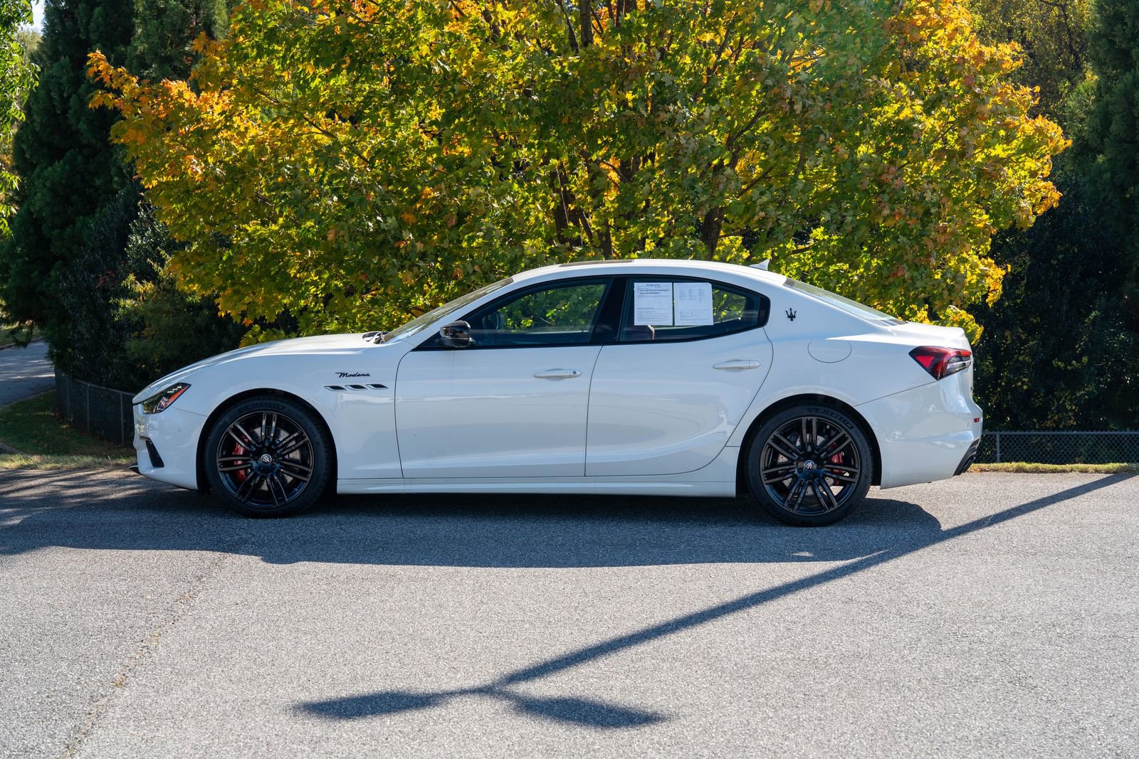 Used 2022 Maserati Ghibli Modena Q4 image 3