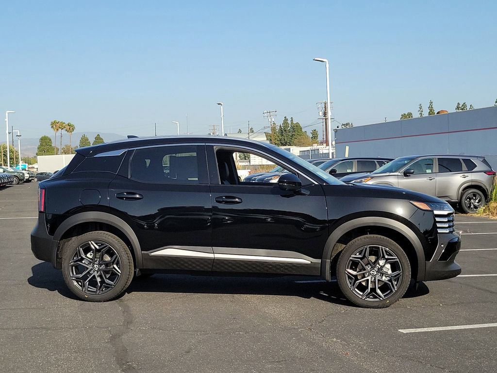 New 2026 Nissan Kicks SR FWD image 7
