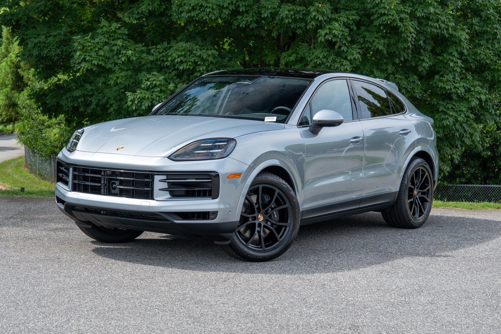 New 2026 Porsche Cayenne Coupe AWD/4WD image 1