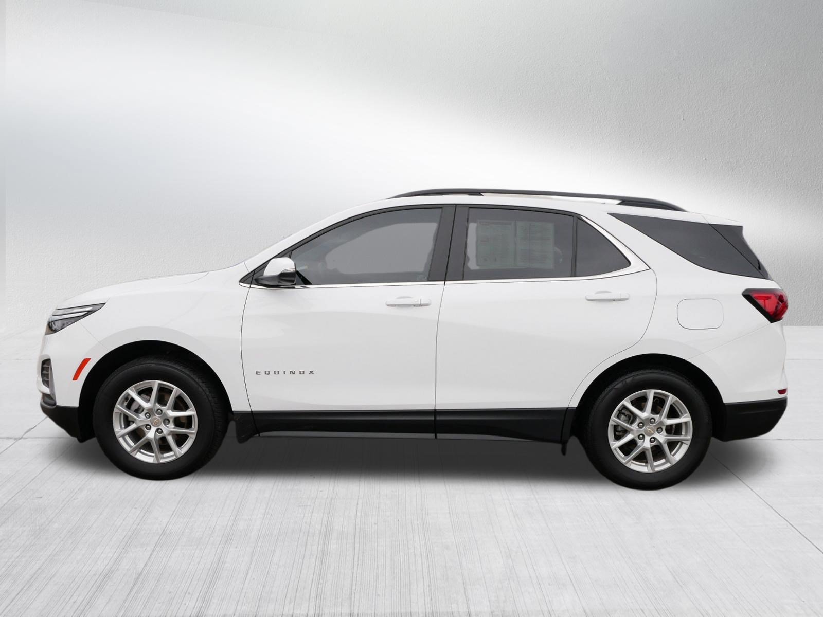 Used 2022 Chevrolet Equinox LT w/ LT True North Edition AWD/4WD image 4